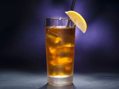 Необычный алкогольный коктейль «Крепкий чай»