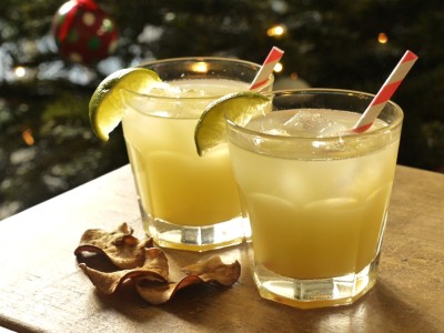 Новогодний алкогольный коктейль «Три сиропа»