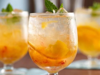 Коктейль Альмафино с апельсиновым соком и сливками