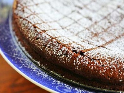 Шоколадный пирог с корицей и перцем чили